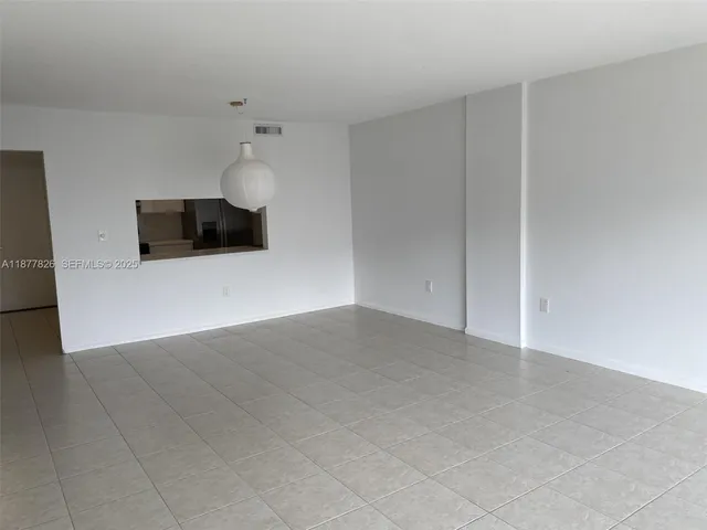 $5,300 | 199 Ocean Ln Drive, Unit 707, Key Biscayne, FL 33149