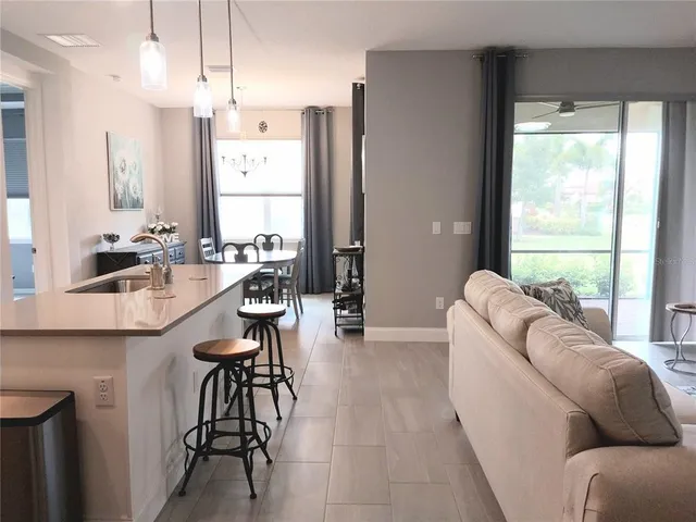 $3,200 | 10102 Carnoustie Place, Bradenton, FL 34211