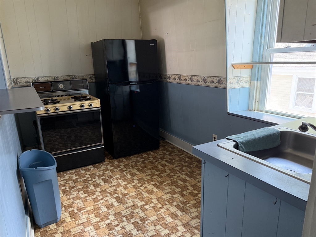 48 Williams Avenue Boston, MA 02136 - Photo 13 of 17