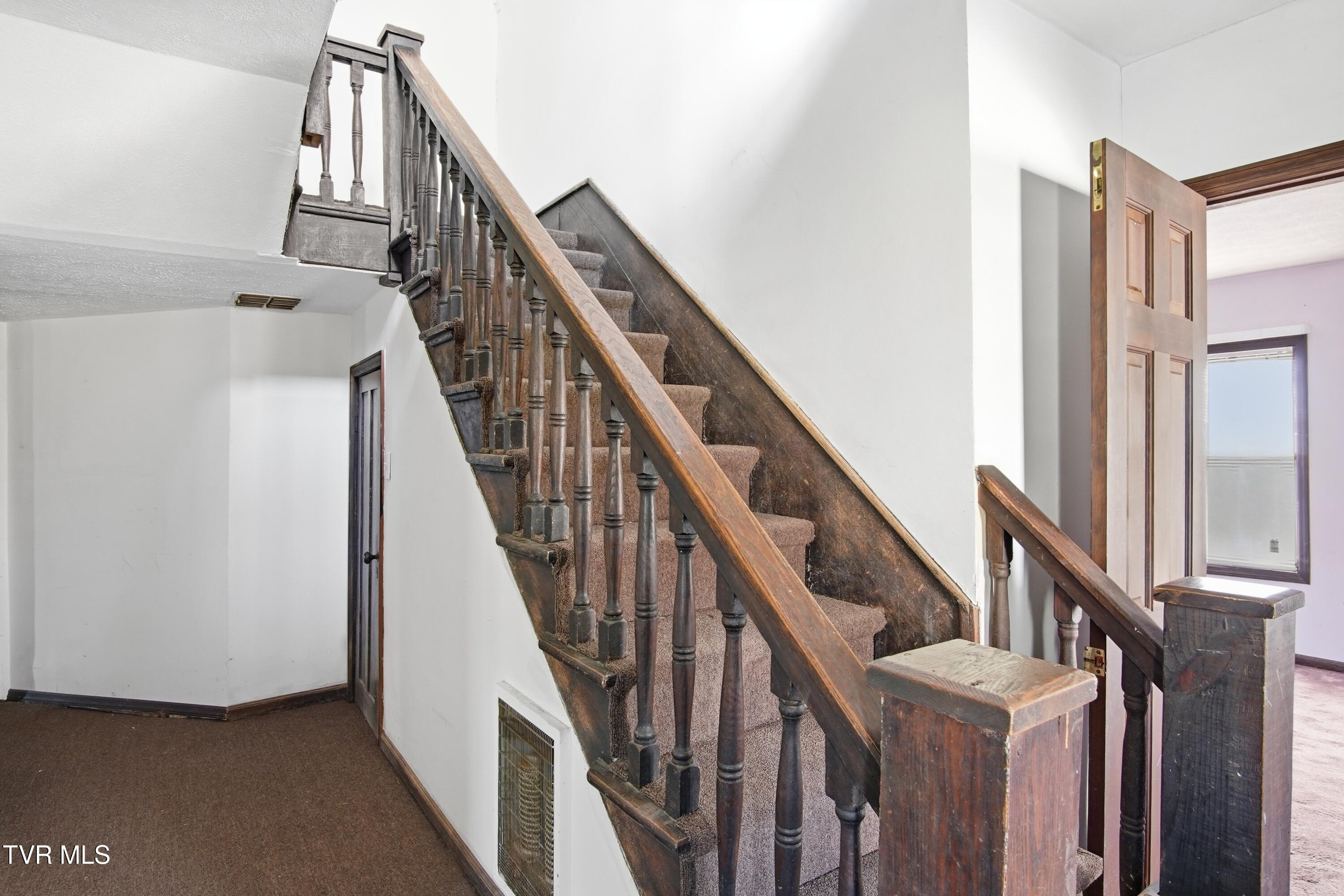 380 Oak Grove Road Gray, TN 37615 - Photo 17 of 39 DSC00001