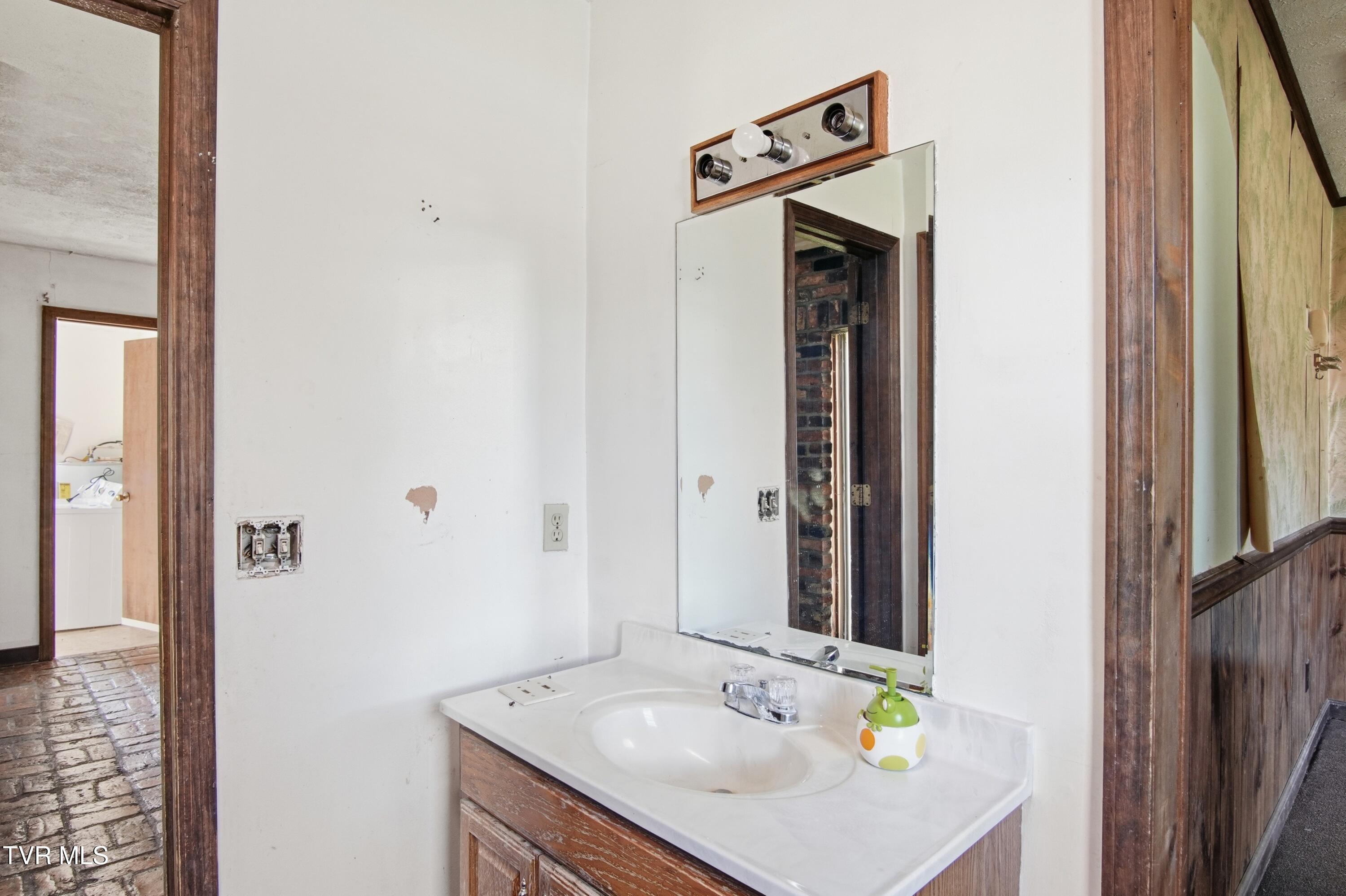 380 Oak Grove Road Gray, TN 37615 - Photo 21 of 39 DSC00013