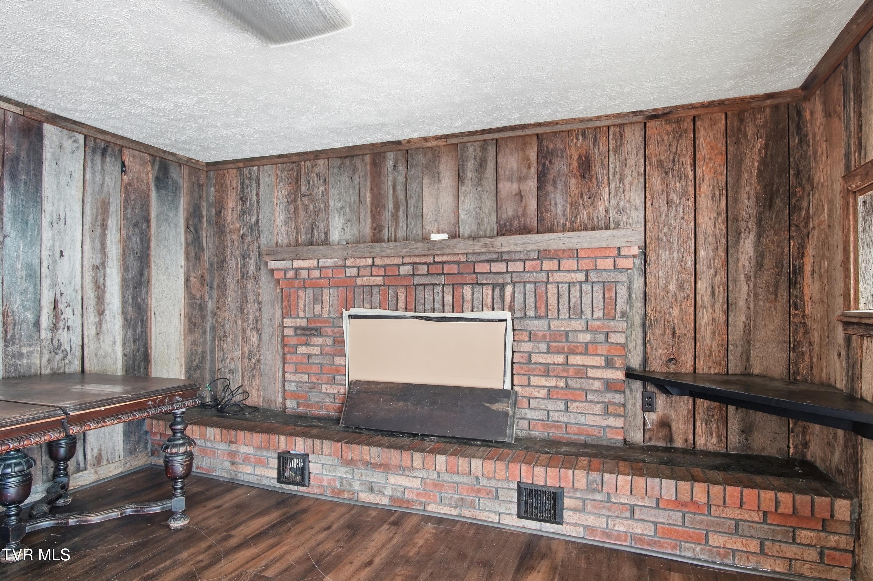 380 Oak Grove Road Gray, TN 37615 - Photo 5 of 39 DSC00028