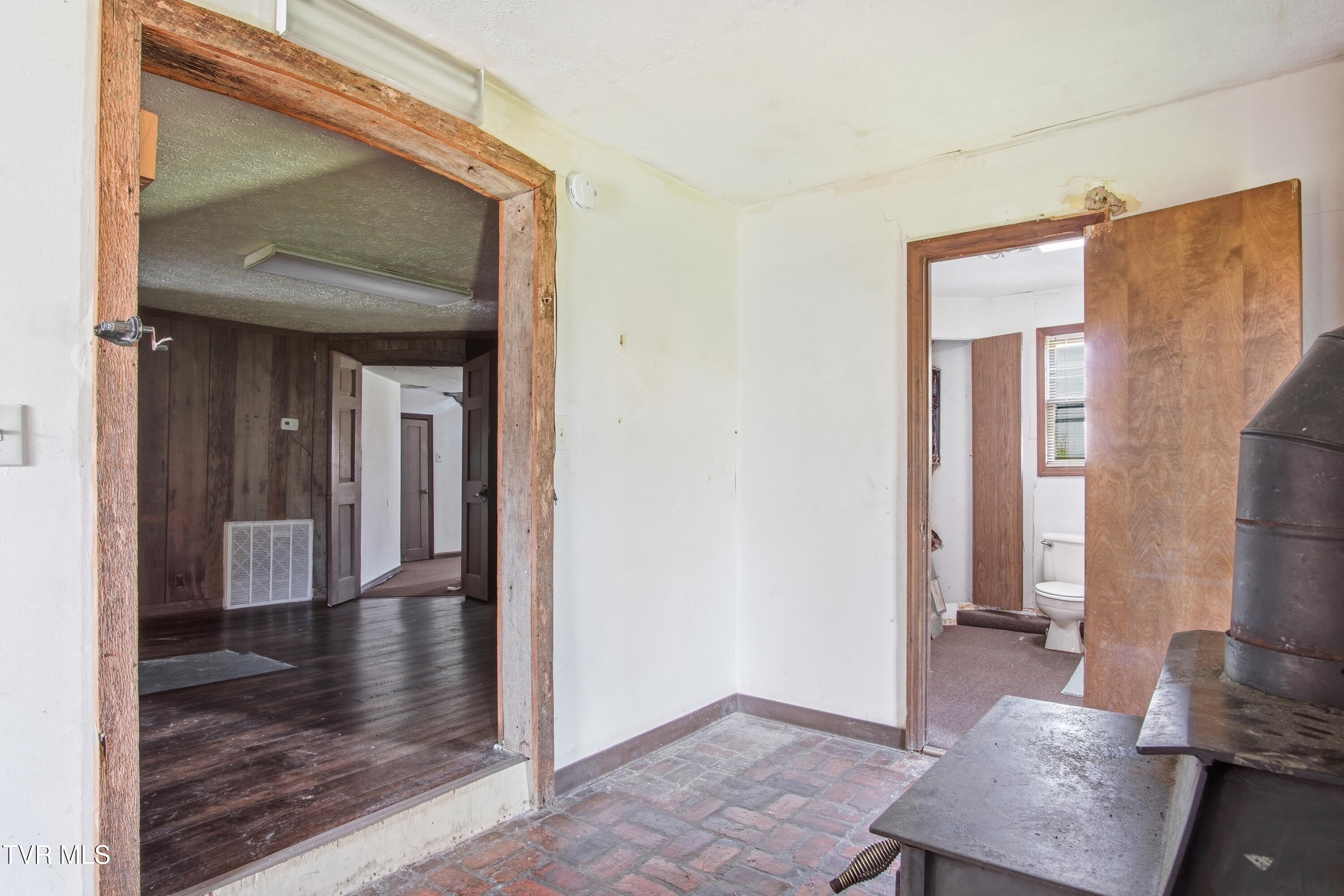 380 Oak Grove Road Gray, TN 37615 - Photo 7 of 39 DSC00019