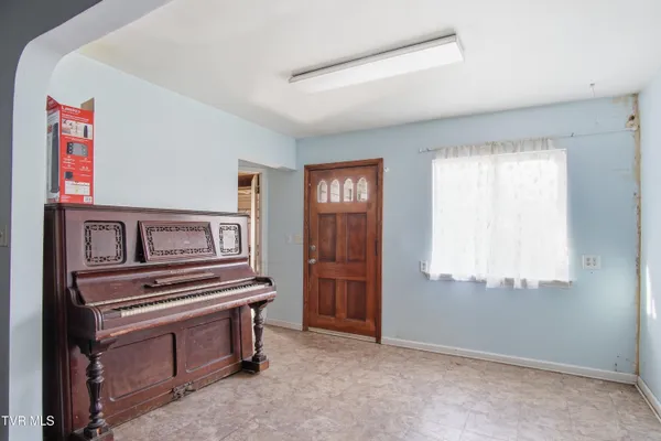 $239,900 | 380 Oak Grove Road, Gray, TN 37615