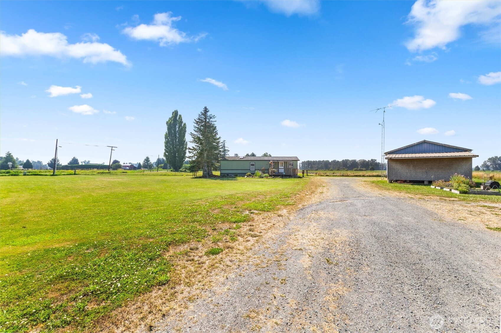 8902 Telegraph Road Sumas, WA 98295 - Photo 3 of 37 Gallery Image 3