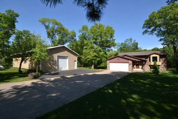$442,000 | 32623 Goldenrod Street Northwest, Cambridge, MN 55008
