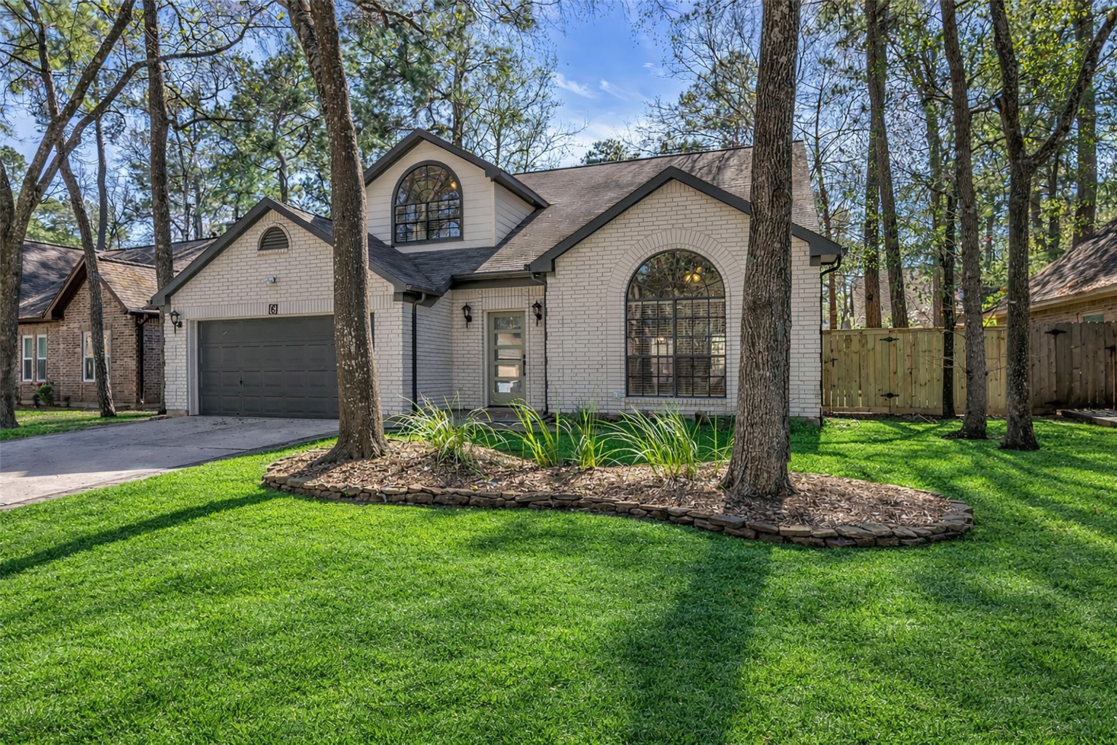 6 Dusky Meadow Place Spring, TX 77381 - Photo 2 of 28