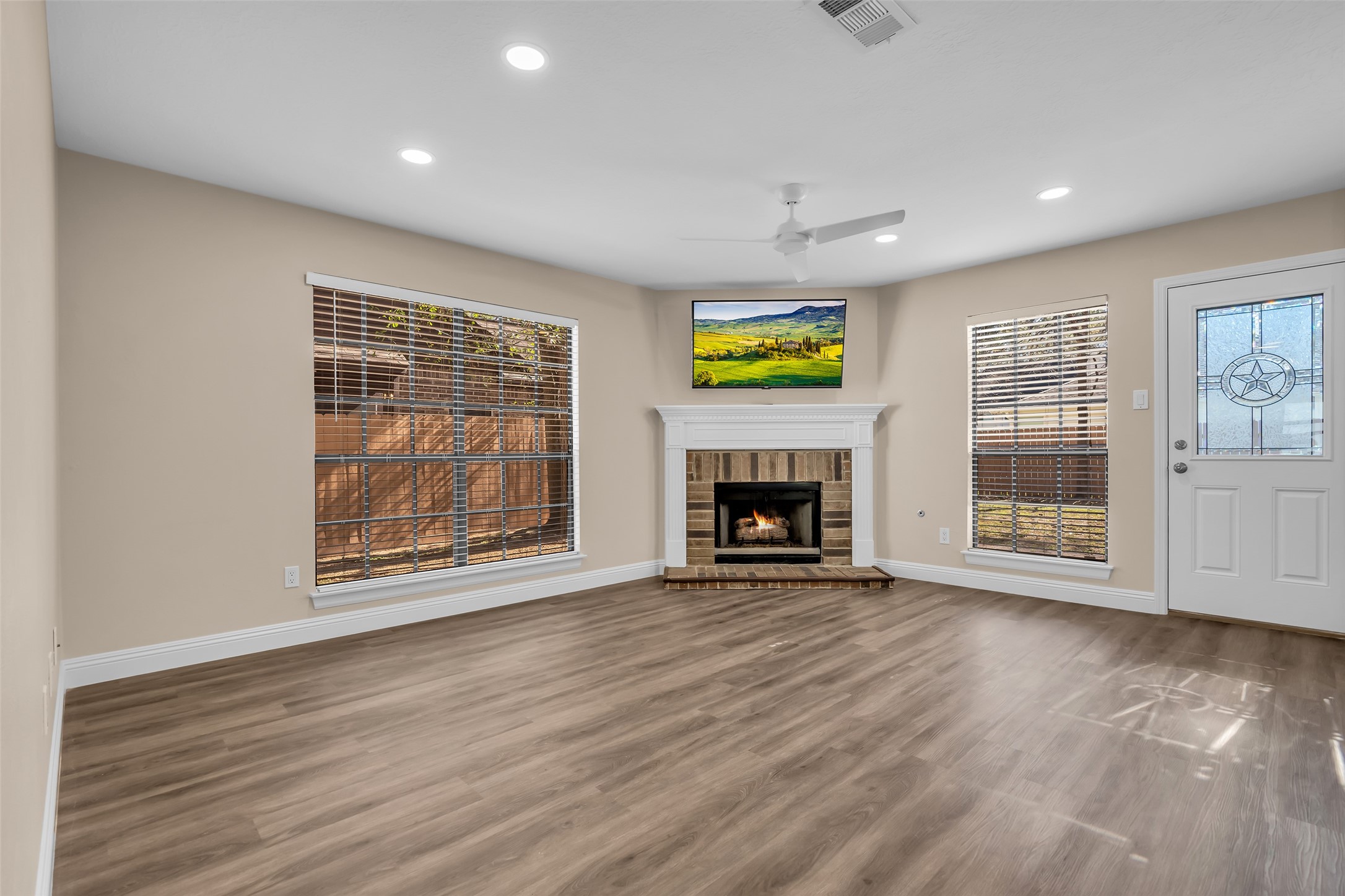 6 Dusky Meadow Place Spring, TX 77381 - Photo 10 of 28