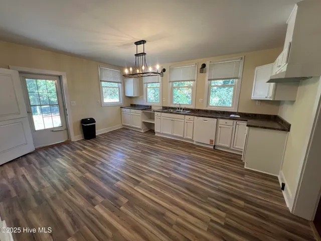 $229,900 | 10140 North College Street, Clarkton, NC 28433