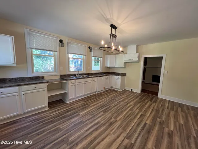 $229,900 | 10140 North College Street, Clarkton, NC 28433