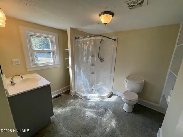 $229,900 | 10140 North College Street, Clarkton, NC 28433