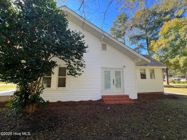 $229,900 | 10140 North College Street, Clarkton, NC 28433