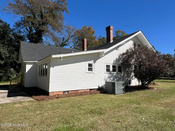 $229,900 | 10140 North College Street, Clarkton, NC 28433