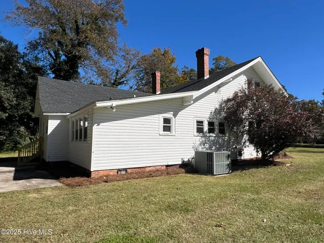 $229,900 | 10140 North College Street, Clarkton, NC 28433