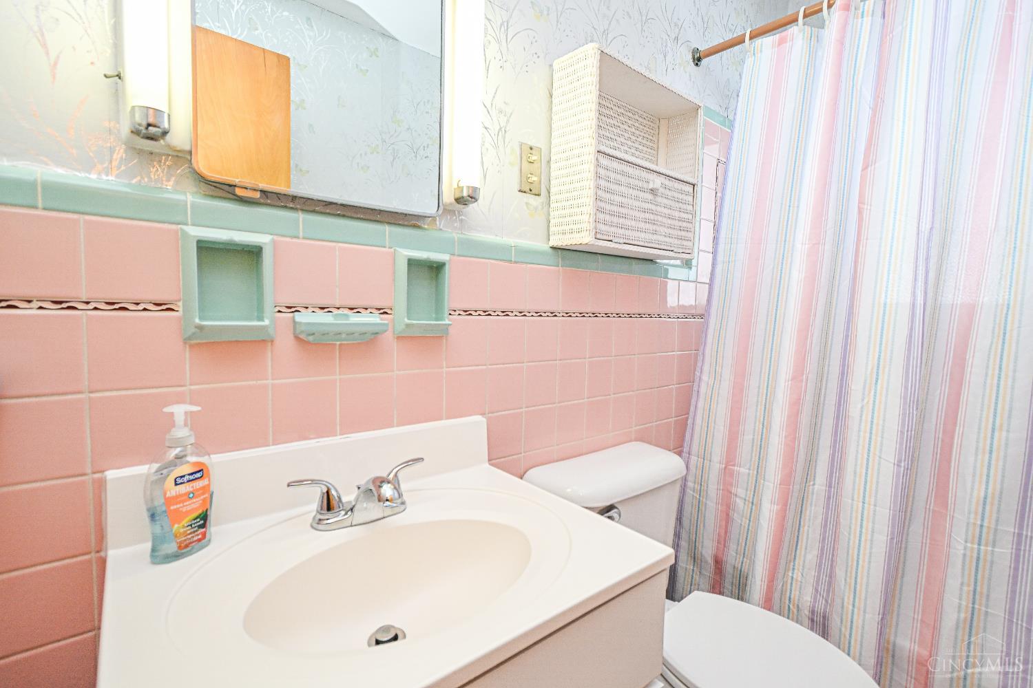 522 Rentz Place Cincinnati, OH 45238 - Photo 35 of 46 Gallery Image 35