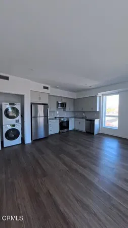 $2,500 | 18900 Parthenia Street, Unit 102, Northridge, CA 91324