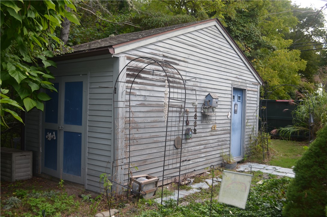 161 East Beach Road Charlestown, RI 02813 - Photo 10 of 28 Gallery Image 10