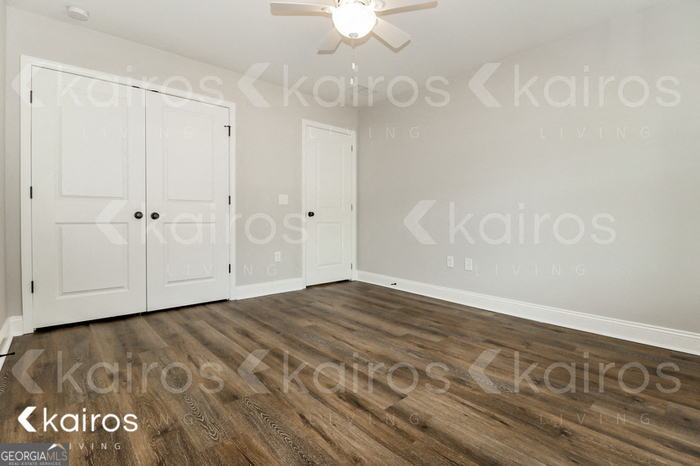 153 Cottage Grove Road Brunswick, GA 31525 - Photo 12 of 16 a view of an empty room