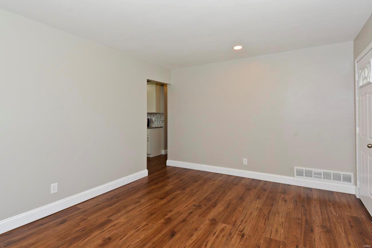 507 Lind Road St. Louis, MO 63125 - Photo 3 of 31 Gallery Image 3
