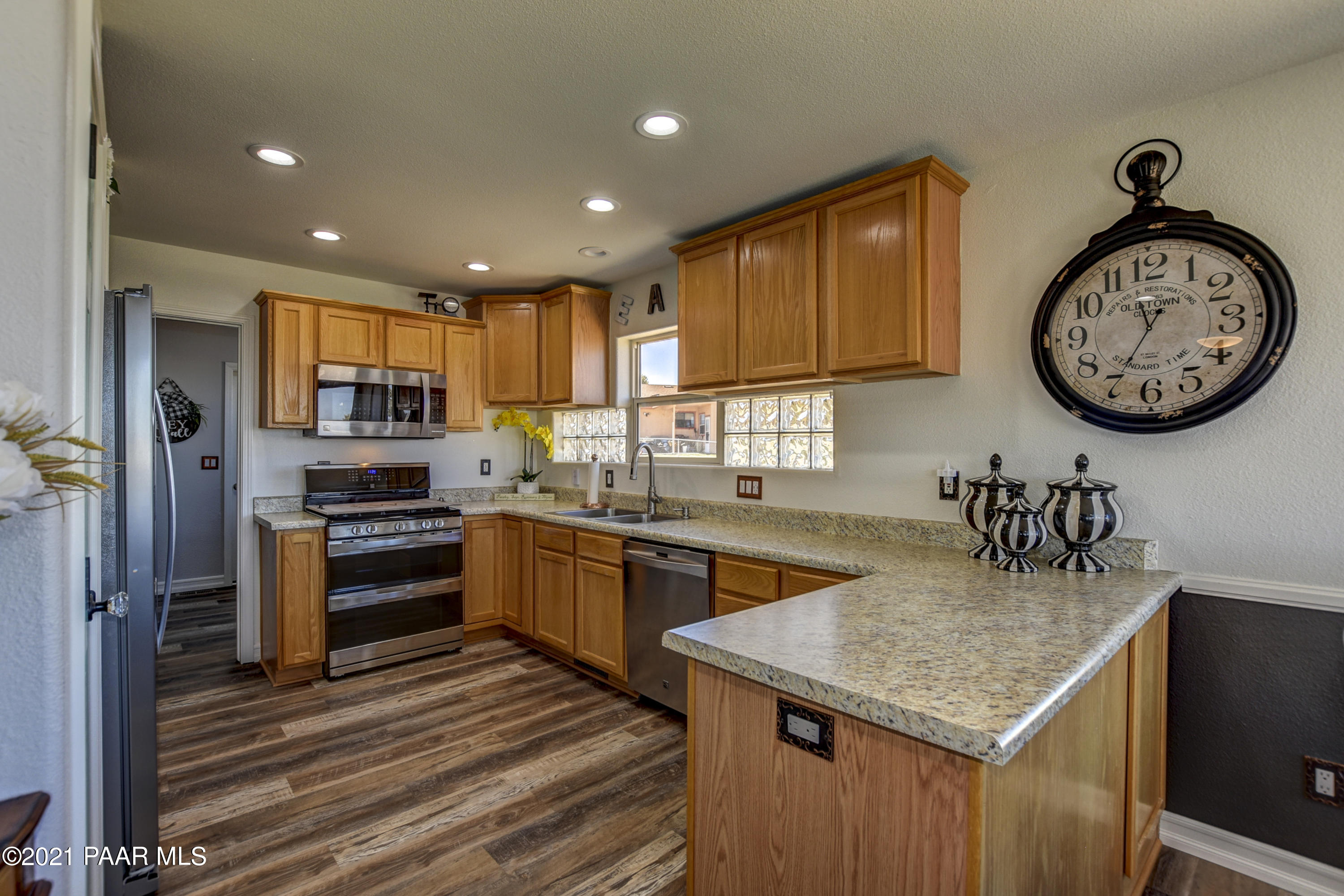 5740 North Ranger Road, Unit 9 Prescott Valley, AZ 86314 - Photo 14 of 39 Kitchen 3
