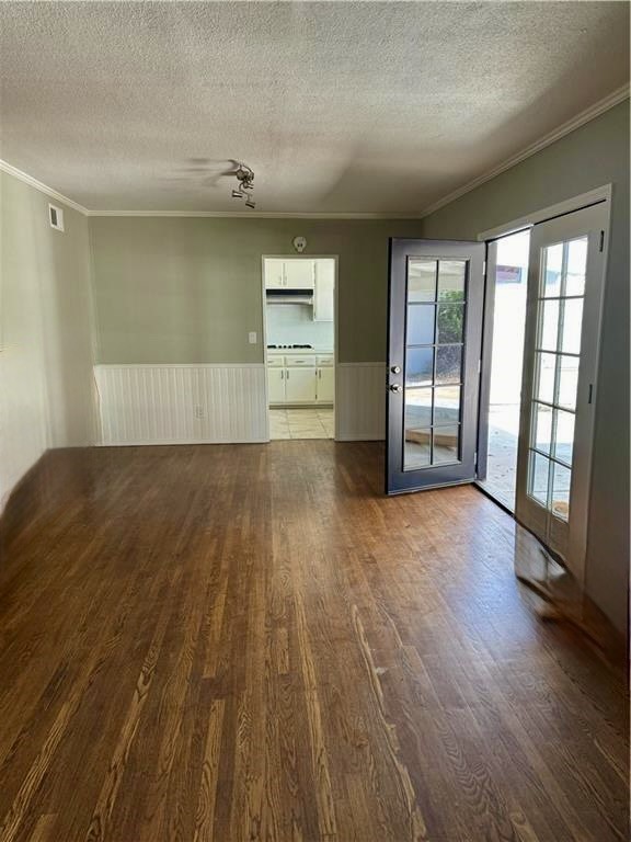 18301 Chatsworth Street Porter Ranch, CA 91326 - Photo 10 of 35