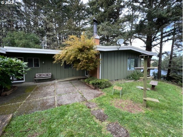 53425 Warbler Road Bandon, OR 97411 - Photo 6 of 32 Gallery Image 6