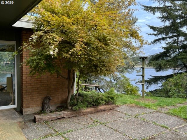 53425 Warbler Road Bandon, OR 97411 - Photo 10 of 32 Gallery Image 10