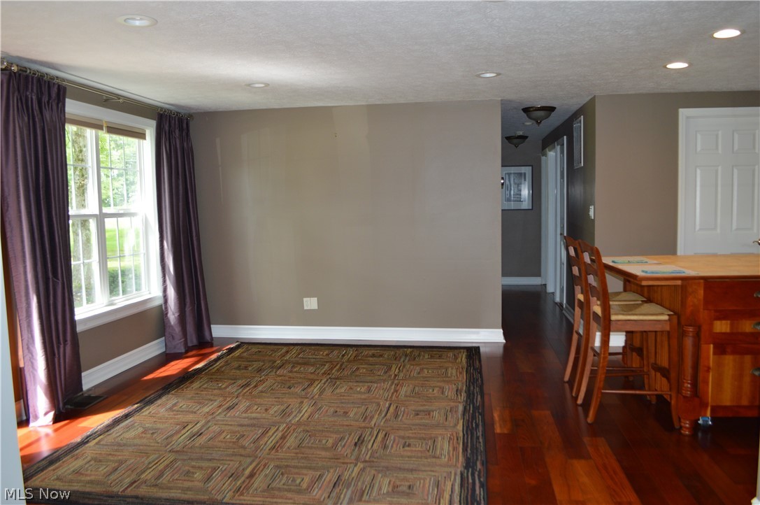 9970 Bell Road Newbury, OH 44065 - Photo 9 of 32 Gallery Image 9