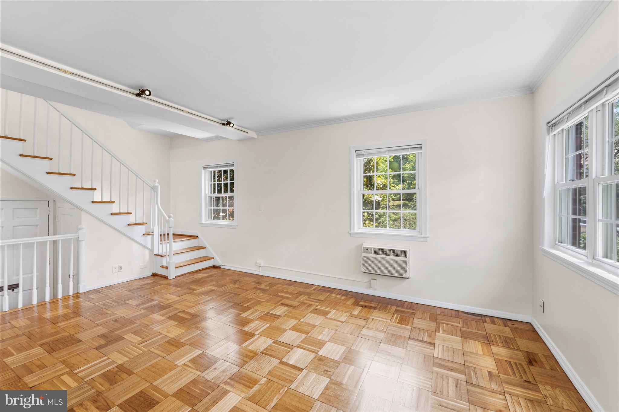 3226 Gunston Road Alexandria, VA 22302 - Photo 9 of 31