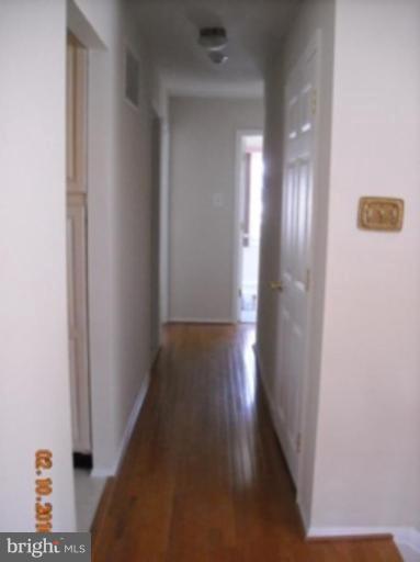 942 Fall Ridge Way Gambrills, MD 21054 - Photo 11 of 15 Hallway
