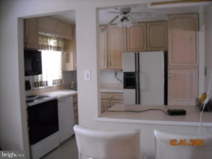 942 Fall Ridge Way Gambrills, MD 21054 - Photo 3 of 15 Kitchen