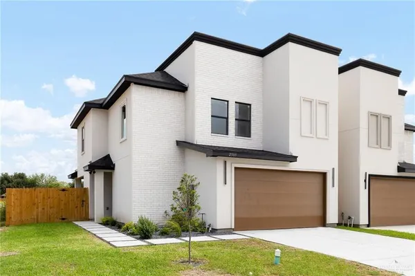 $2,300 | 2505 East Solar Drive, Mission, TX 78574
