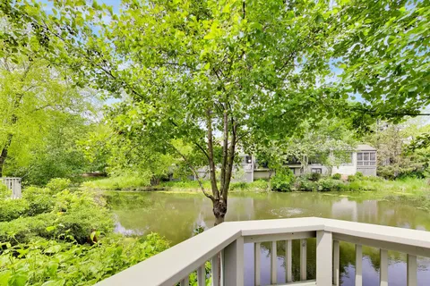 $910,000 | 32 Warrington Drive, Lake Bluff, IL 60044