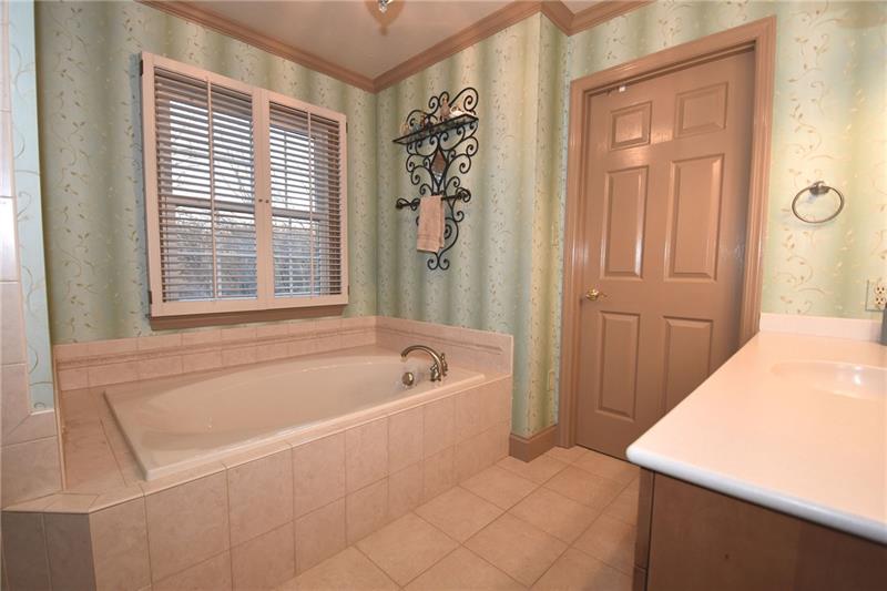 1229 Morrow Road Pittsburgh, PA 15241 - Photo 14 of 25 Master Bathroom showing soaking tub. Not pictured: Beautiful Ceramic Tile Shower with glass door!