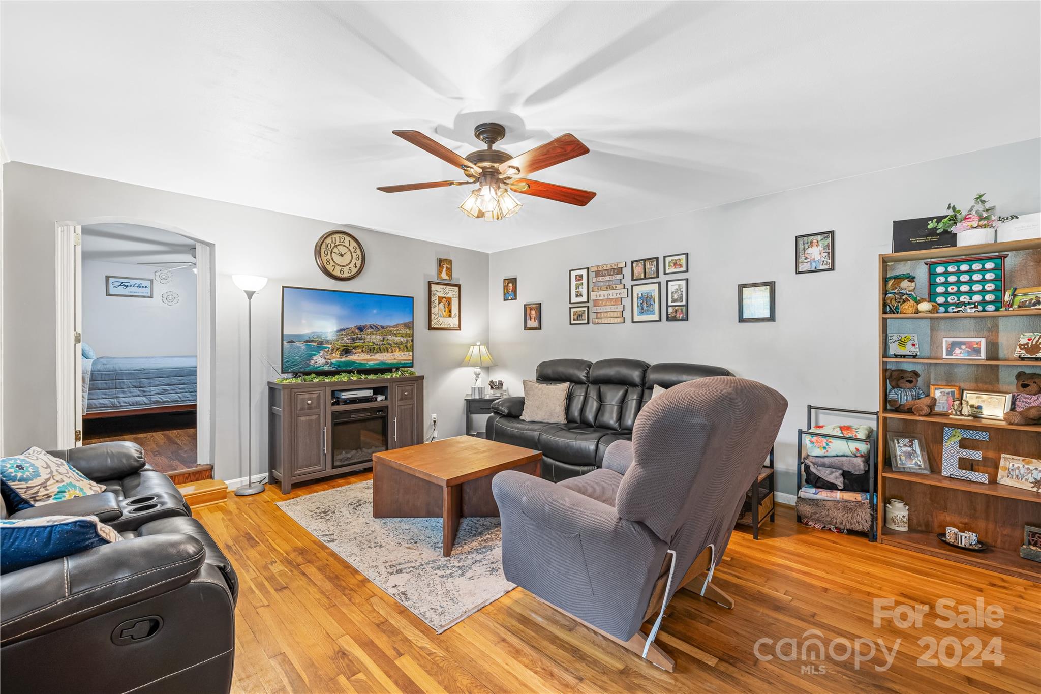 204 North Roxford Road Kings Mountain, NC 28086 - Photo 3 of 25 Gallery Image 3