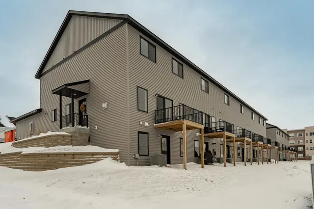 $349,900 | 5205 Harvest Sq Place Northwest, Rochester, MN 55901