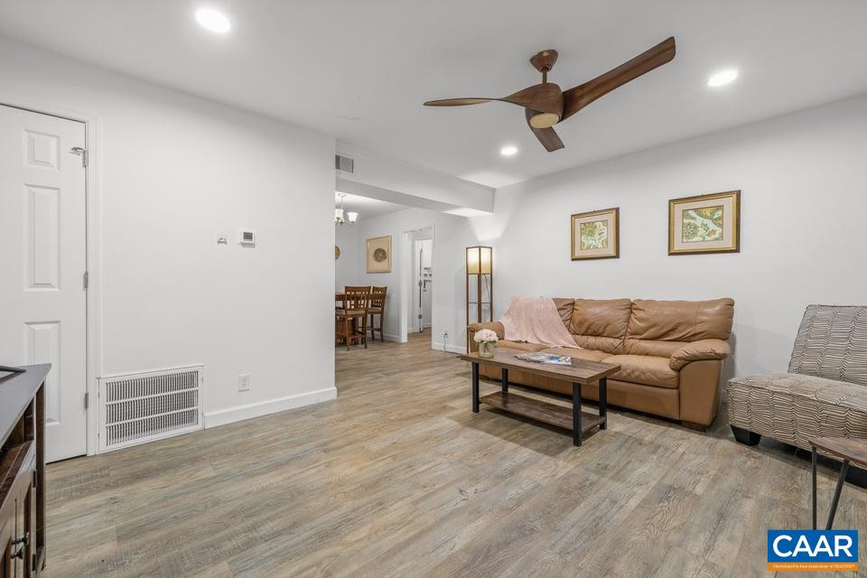 2527 Hydraulic Road, Unit 50 Charlottesville, VA 22901 - Photo 6 of 27