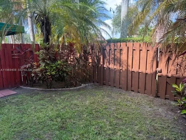 $2,100 | 2402 Northeast 41st Place, Unit 2402, Homestead, FL 33033