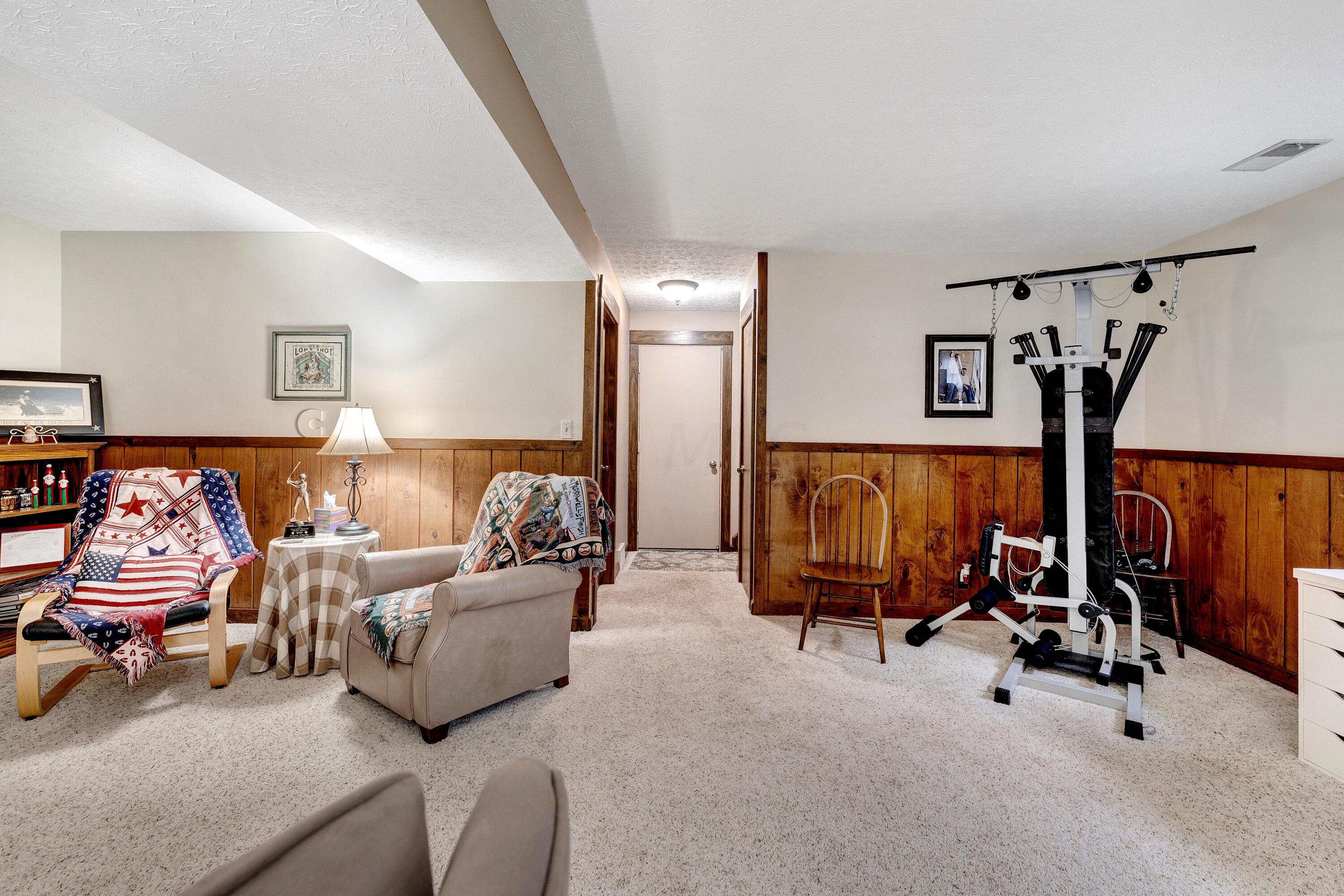 6186 Feder Road Columbus, OH 43228 - Photo 35 of 53 Family Room