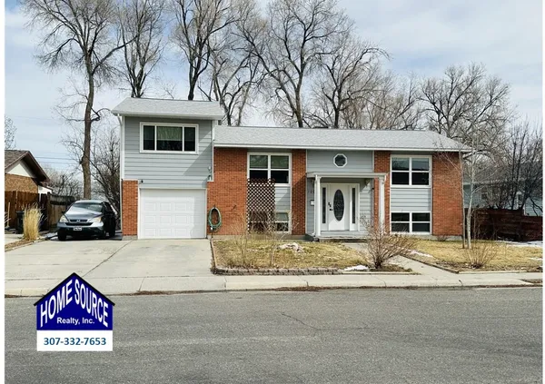 $320,000 | 1009 Sherry Drive, Riverton, WY 82501