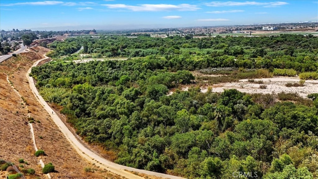 1486 Valley Drive Norco, CA 92860 - Photo 61 of 66 a view of a city
