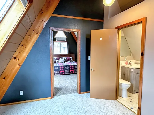 $325,000 | 1002 Tanglewood Drive, Mcgregor, IA 52157