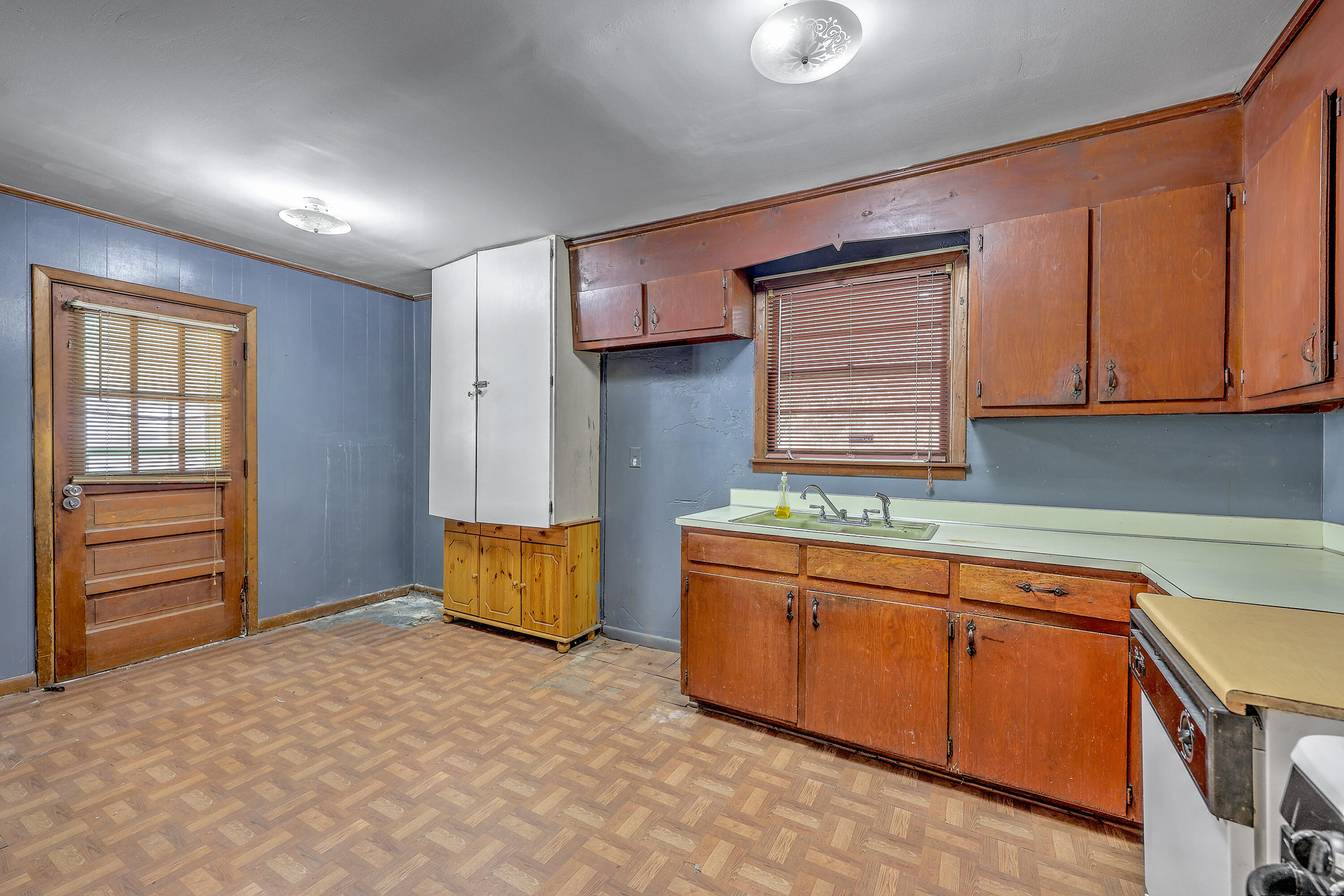 2148 State Road Summerville, SC 29486 - Photo 8 of 32 ZYN_6501_2_3_4_5_6_7