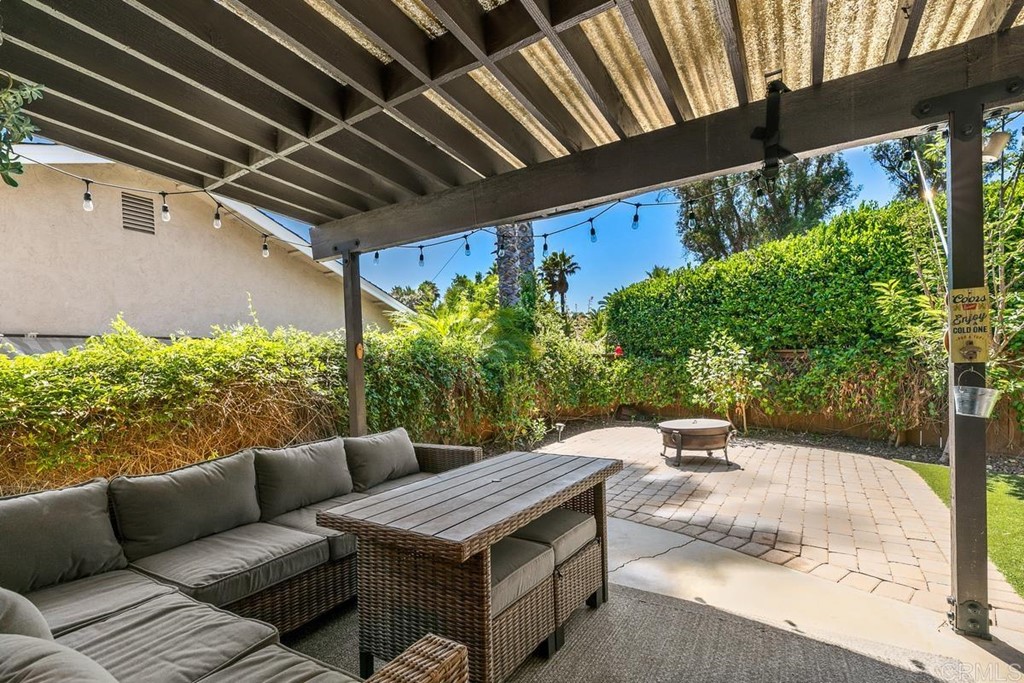 1005 Woodcreek Road Fallbrook, CA 92028 - Photo 26 of 32 a view of a couches in the patio
