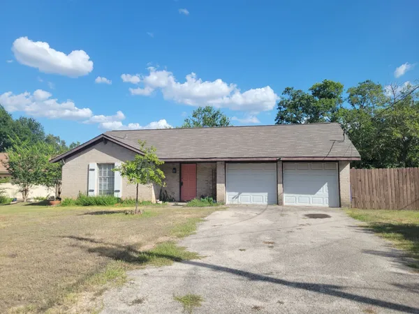 $275,000 | 902 South Riviera Circle, Cedar Park, TX 78613