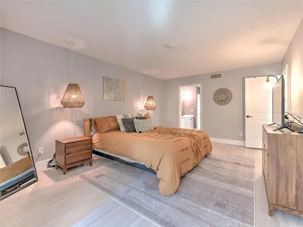 $6,000 | 805 Bayport Way, Unit 805, Longboat Key, FL 34228