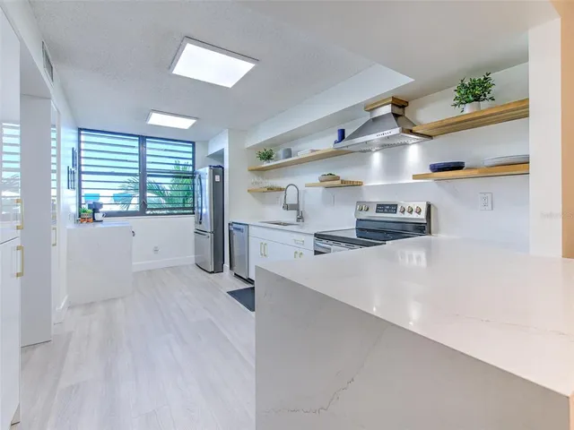 $10,000 | 805 Bayport Way, Unit 805, Longboat Key, FL 34228