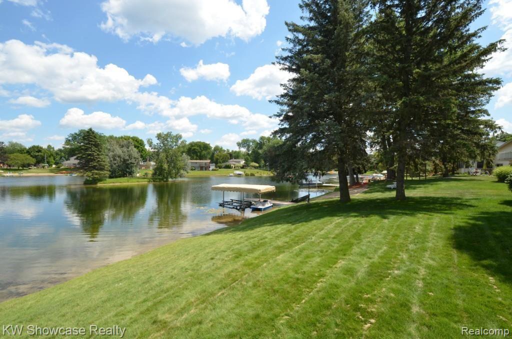 801 Bogie Lake Road White Lake, MI 48383 - Photo 14 of 51 801 Bogie Lake Rd00167.jpg