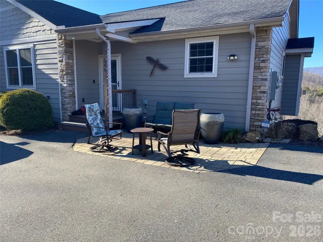 $469,000 | 146 Red Hawk Knoll, Lake Lure, NC 28746