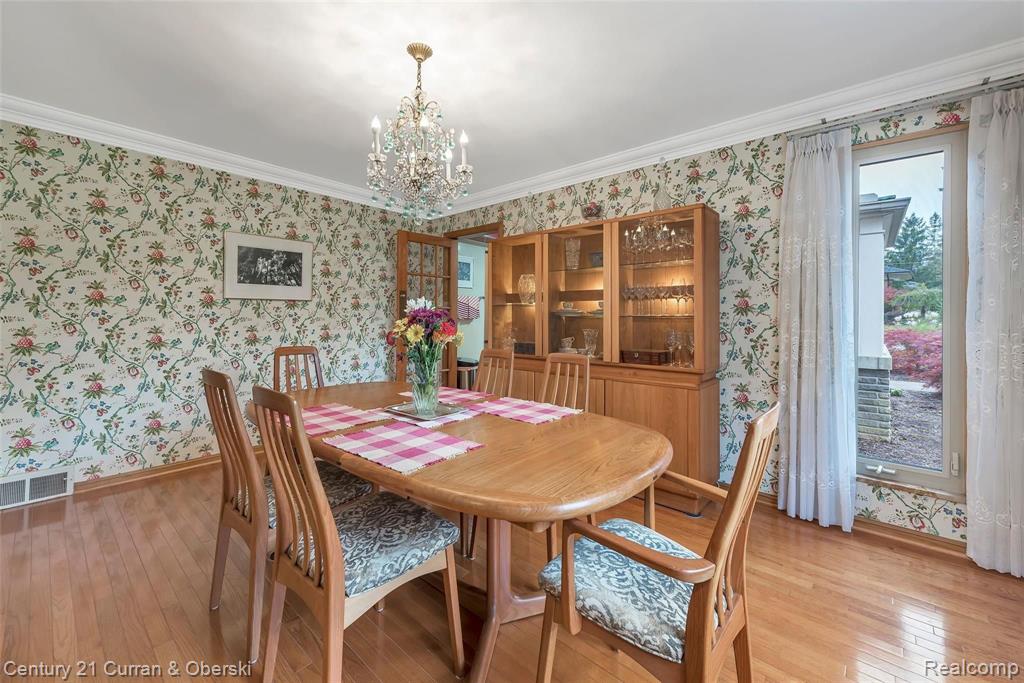 21605 West Thirteen Mile Road Franklin, MI 48025 - Photo 7 of 43